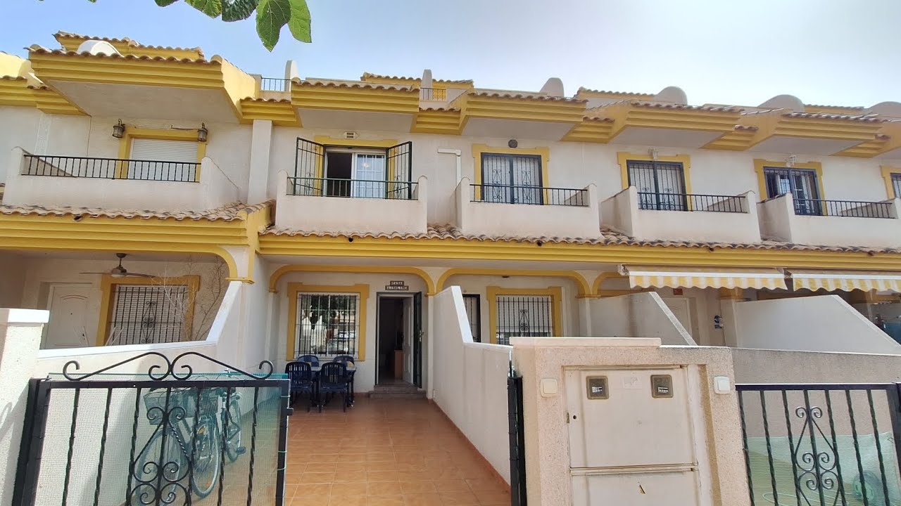 Townhouse in Santiago de la Ribera San Blas
