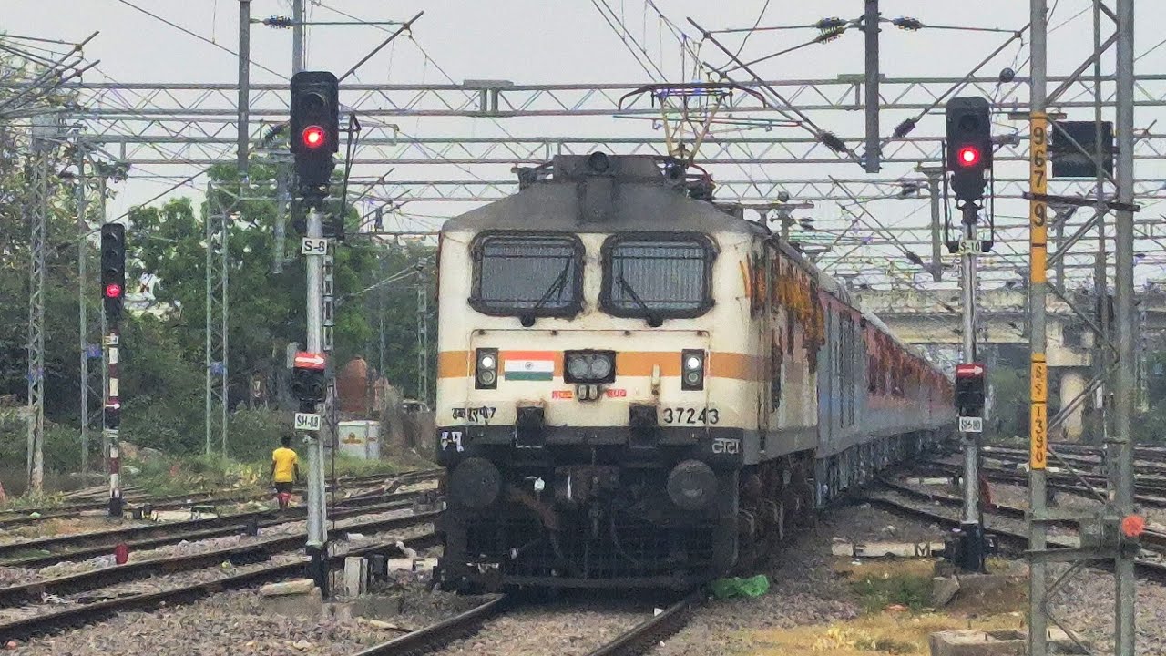 04020 Purulia - ANVT Inaugural Special 😍 arrival at Ayodhya Cantt 🔥