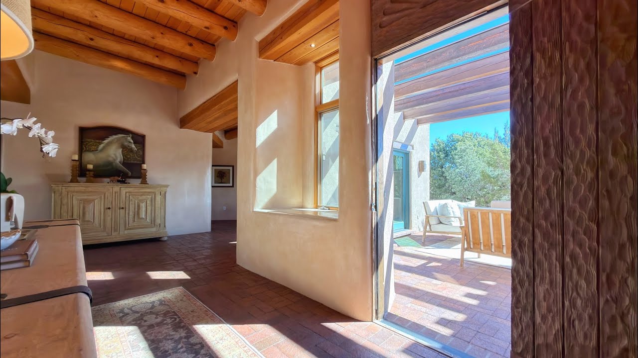 Inside a Modern Santa Fe Masterpiece: The Art of Pueblo Revival at 103 Sunflower Dr.