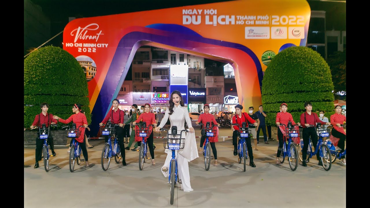 Ca Sĩ Đông Nhi - Mashup Sài Gòn Đẹp Lắm + Cô Ba Sài Gòn | Lễ Khai Mạc Ngày Hội Du Lịch TP HCM 2022