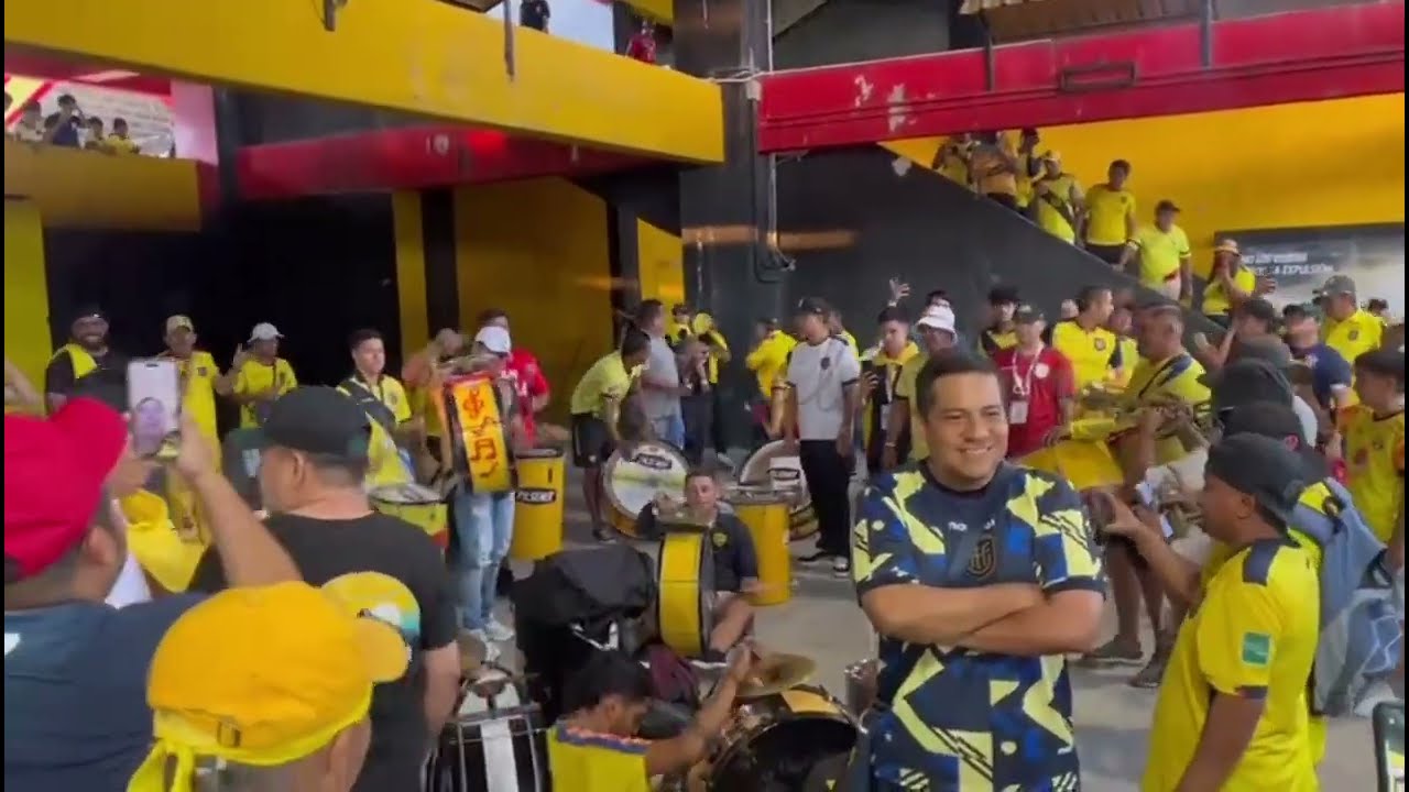 Barra Oficial Somos Ecuador | Ecuador vs Bolivia | Estadio Monumental