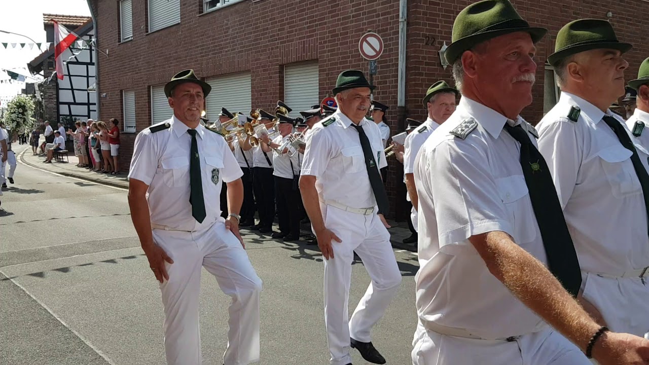Schützenfest Bedburdyck/Stessen 2019 - Königsparade 2 #4