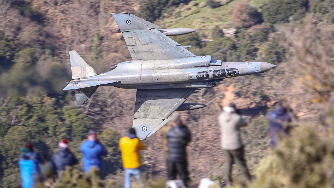 PHANTOMS LOW AND LOUD IN GREECE’S MACH LOOP - 4K 