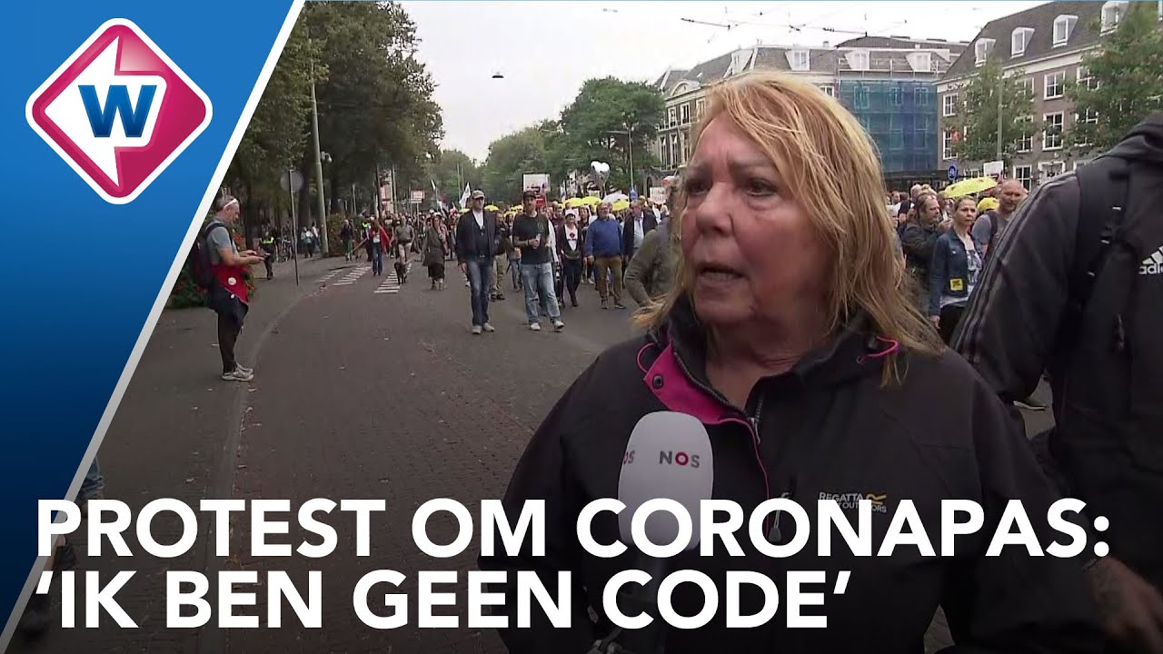 Demonstratie tegen coronapas in Den Haag: 'Ik ben een mens, geen code'