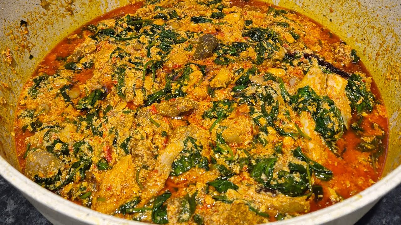 Let's make delicious egusi soup/ Non frying egusi recipe 