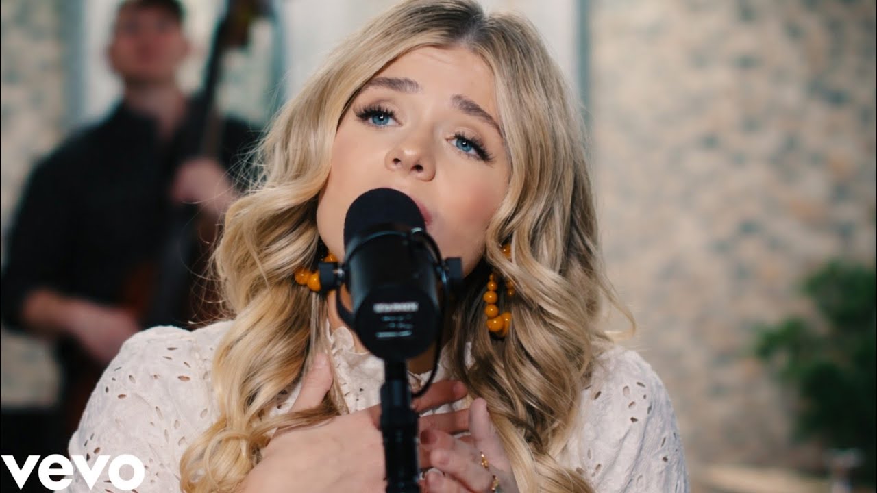 Anne Wilson – Peace Under Your Wings | Powerful Christian Country Song