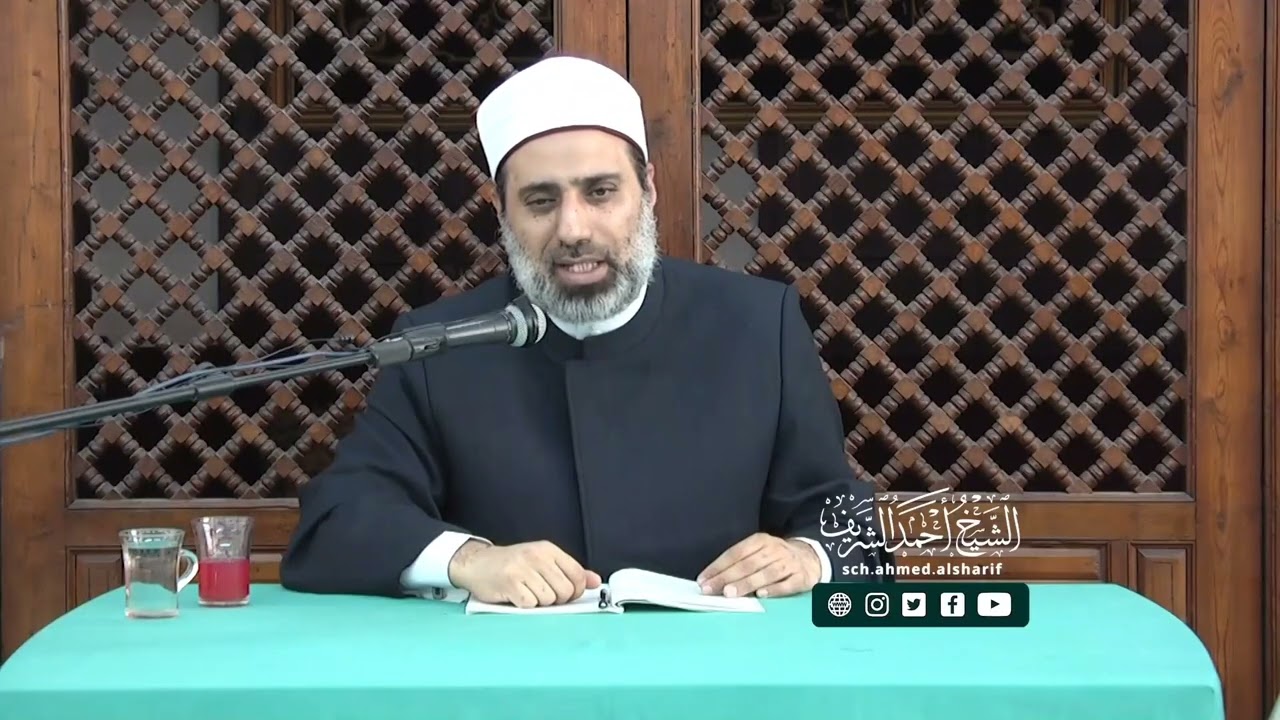 من شبهات الحشوية التي أشاعوها للطعن في الإمام الأعظم: أنه كان يرى الخروج بالسيف على أمة النبي.