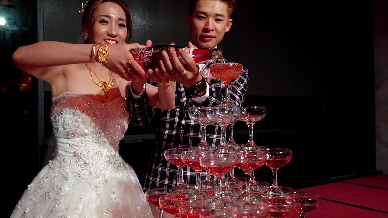 婚禮主持人Livi-第一次進場+倒香檳+舉杯