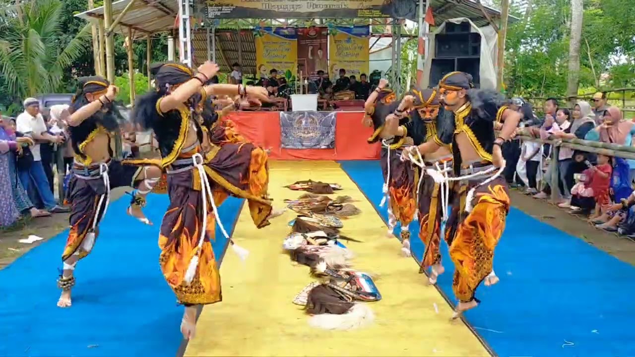 Warok kebogiro 🔥 Langgeng Wiji Budoyo Karang Sumurarum Grabag di pasar pagi Kartoharjo