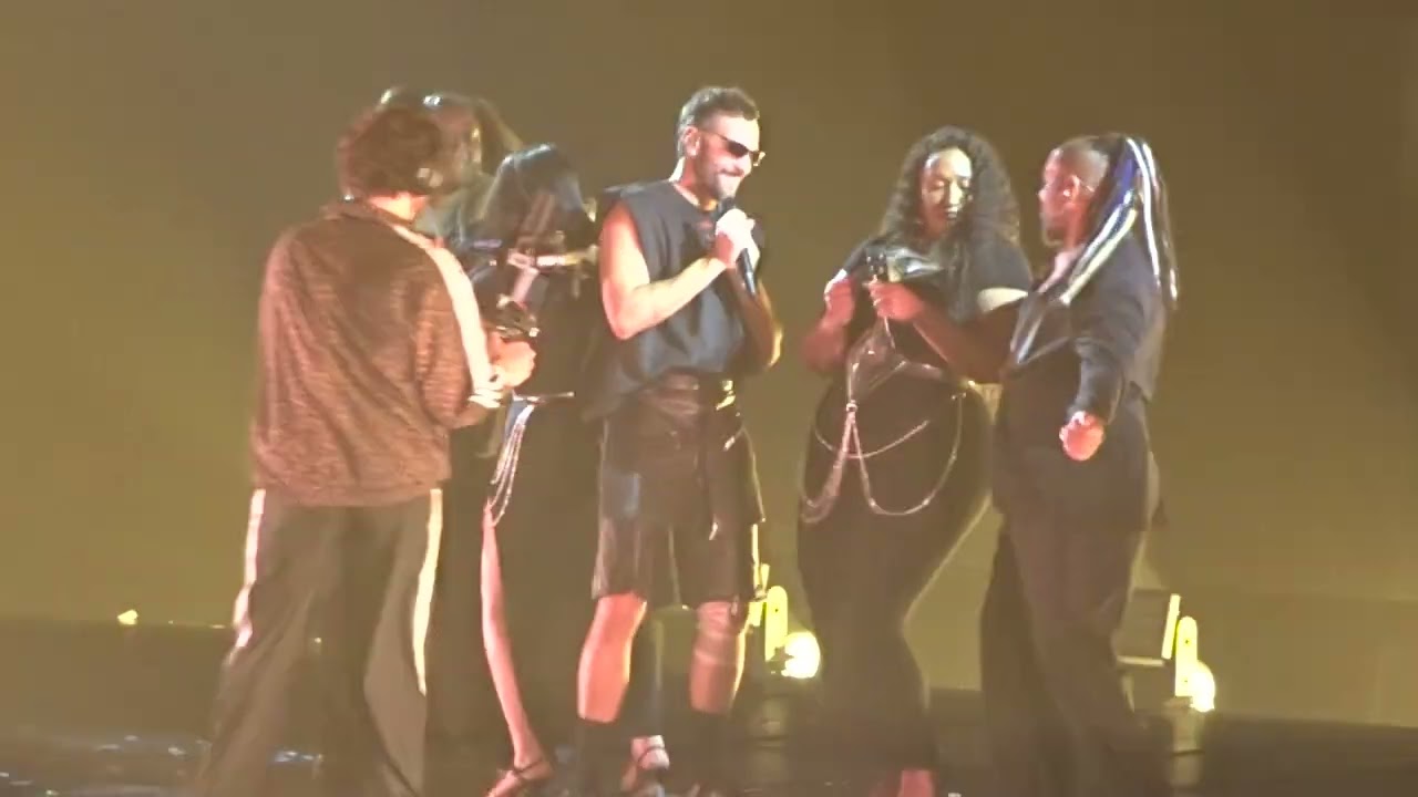 MARCO MENGONI E I CORISTI : 