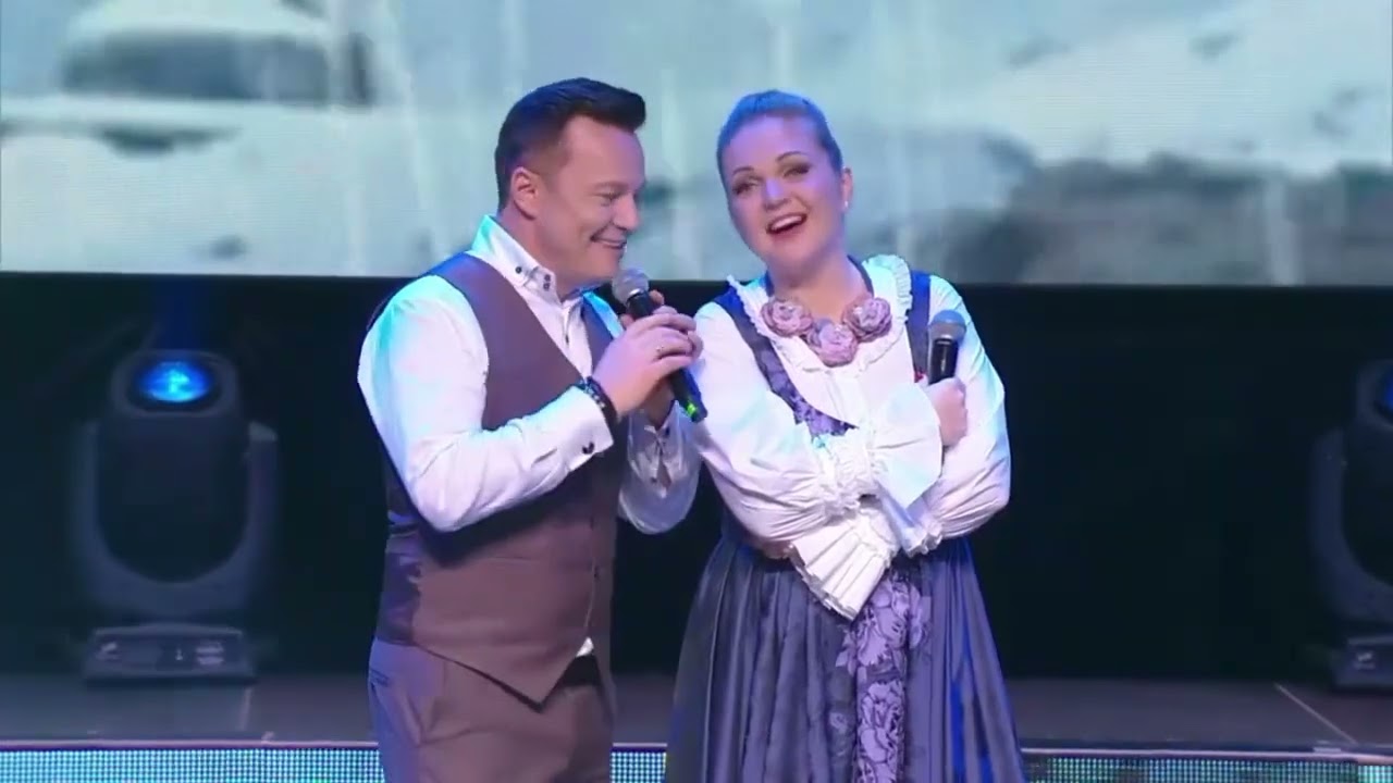 У старой лавочки