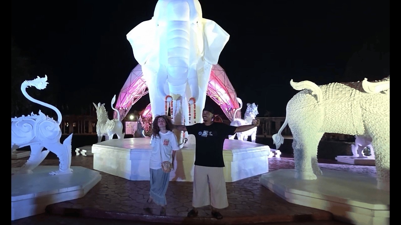 Bonnie And Arky Visit A Safari In Thailand