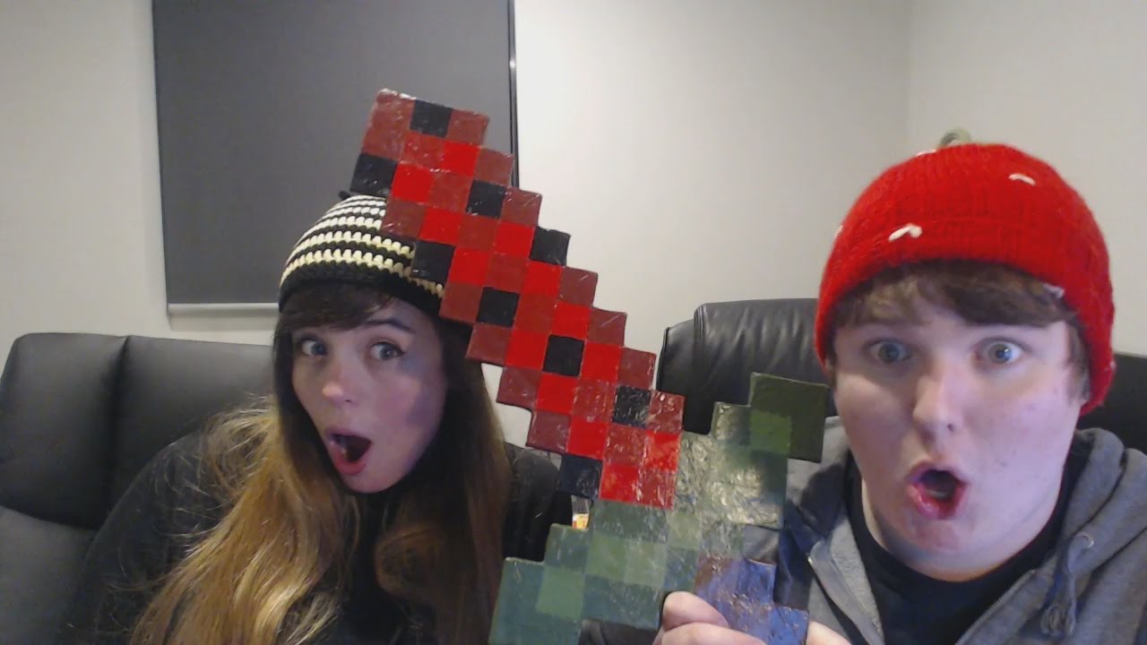 STRAUBERRY SWORD - MAIL TIME w/ StrauberryJam & Heyimbee! #1