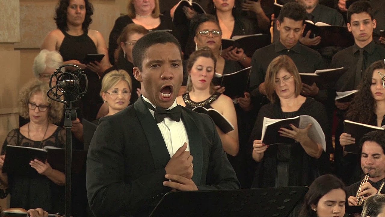 Do you love Puccini? Watch his mass!