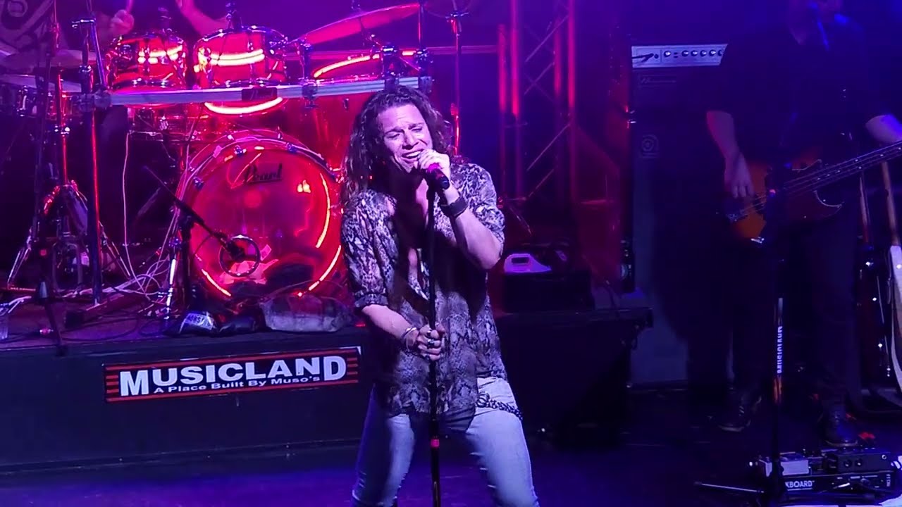 Dellacoma - Leave a Light On - At Musicland Melbourne