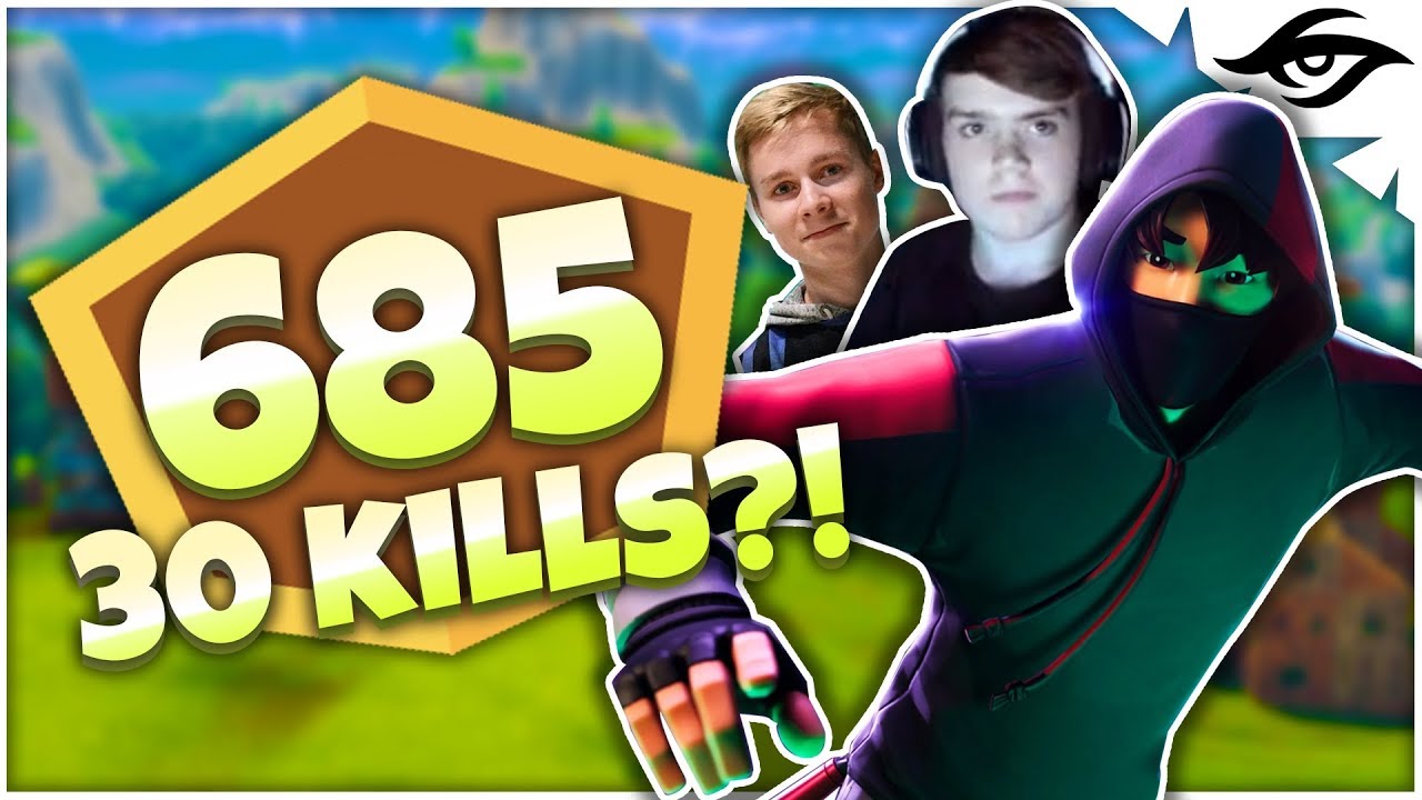 Mongraal | PICKAXING PLAYERS IN CHAMPS W/ MITR0 (Fortnite Champions League Duos)