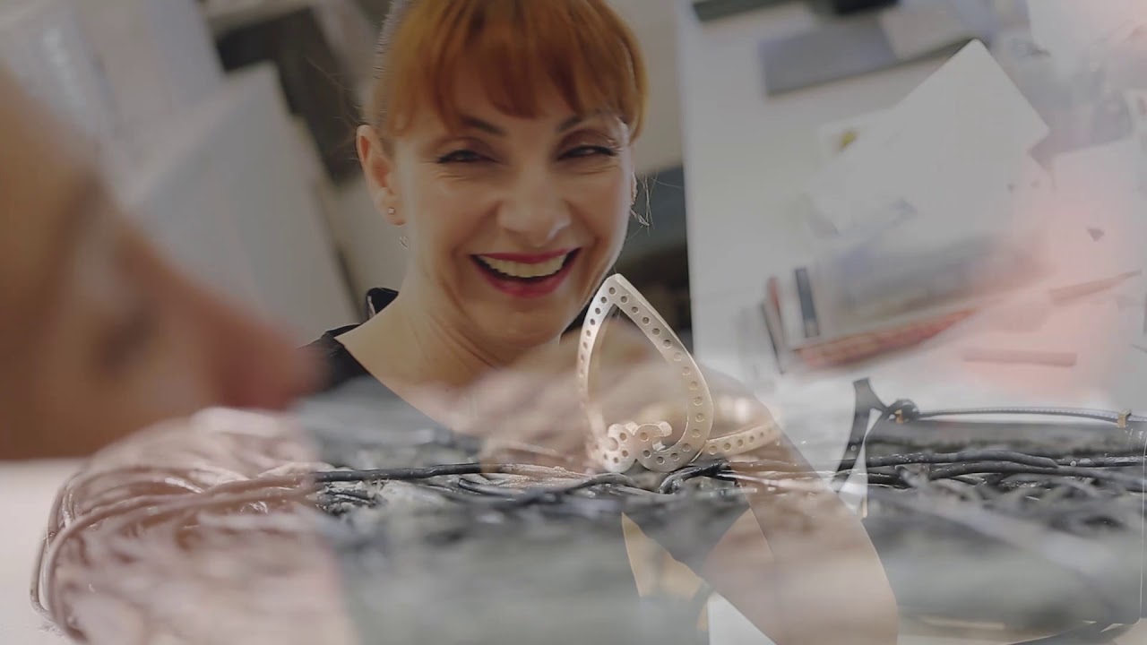SUR MESURE Najwa Nimri - Suarez