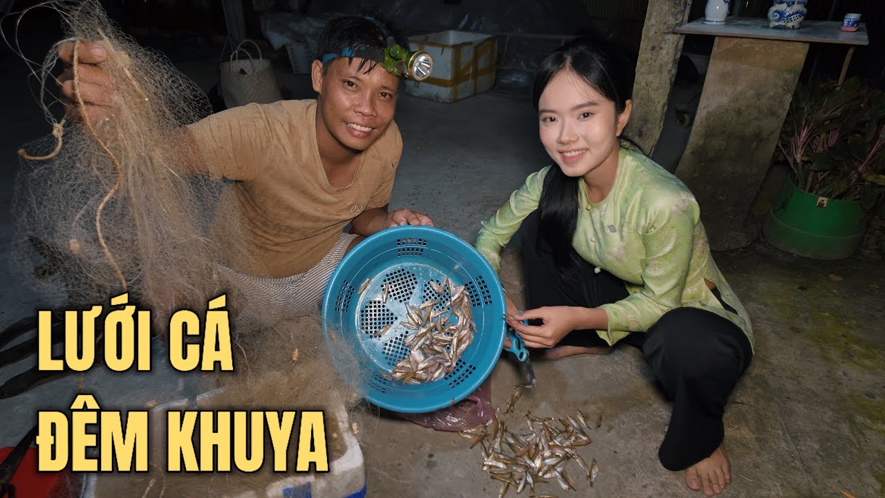 Lòng tong cháo trắng đêm hôm. Anh Năm giăng lưới, em Ba nhóm lò. Lòng tong kho khô ẩm thực miền Tây.