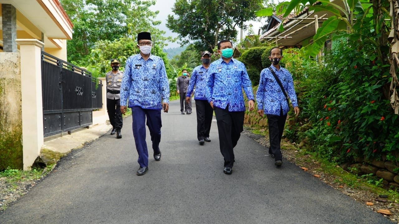 Pembanguna Akses jalan Cikoneng - Tenjolaya Segmen Cikondang