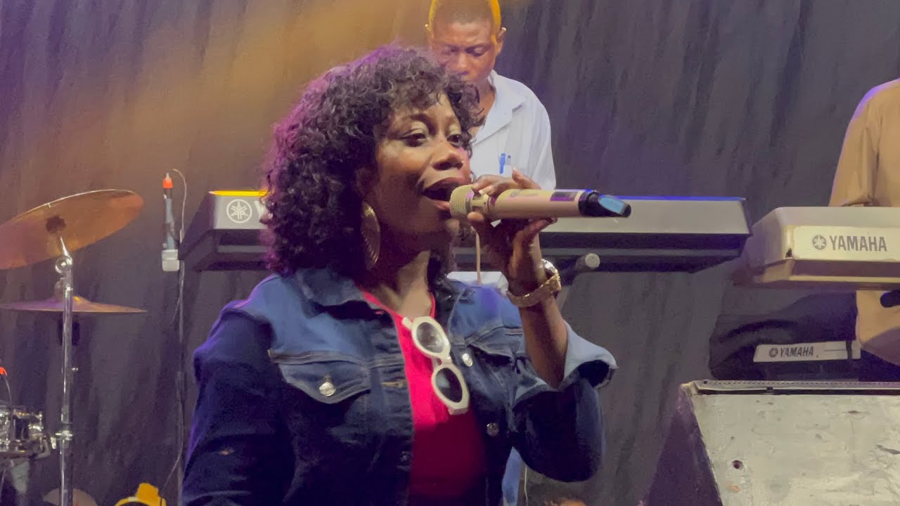 Grace Khan Akyekoze ewa Charles Sekyewa Live in Concert