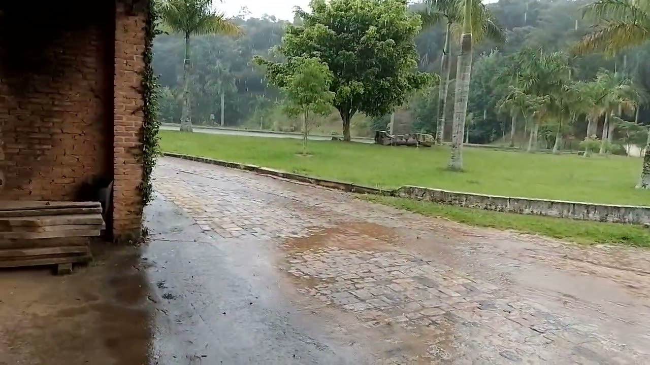 mais  chuva  no  interior  gente 