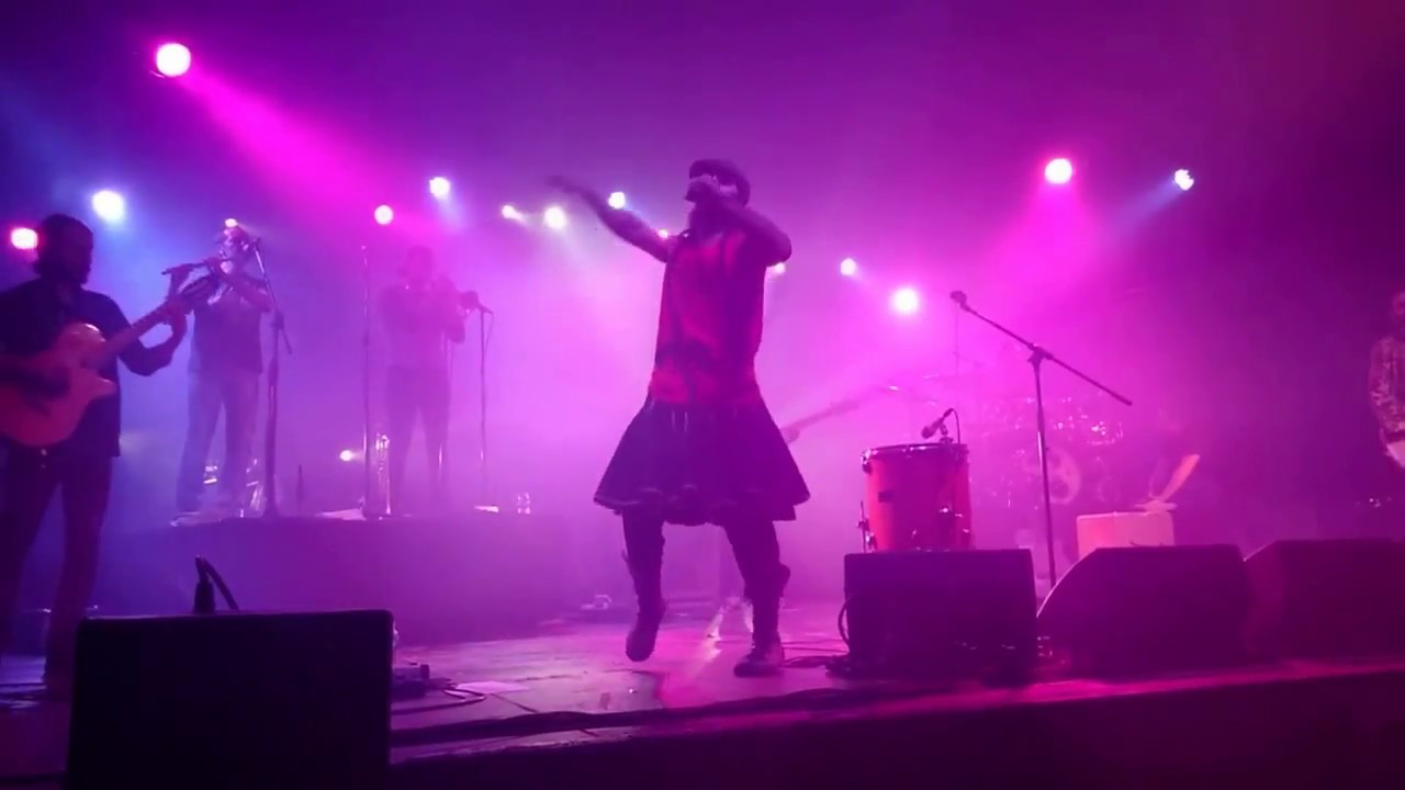 MIGUEL CAMPELLO EN MÁLAGA. SALA PARIS 15 CONCIERTO COMPLETO 28/11/2015