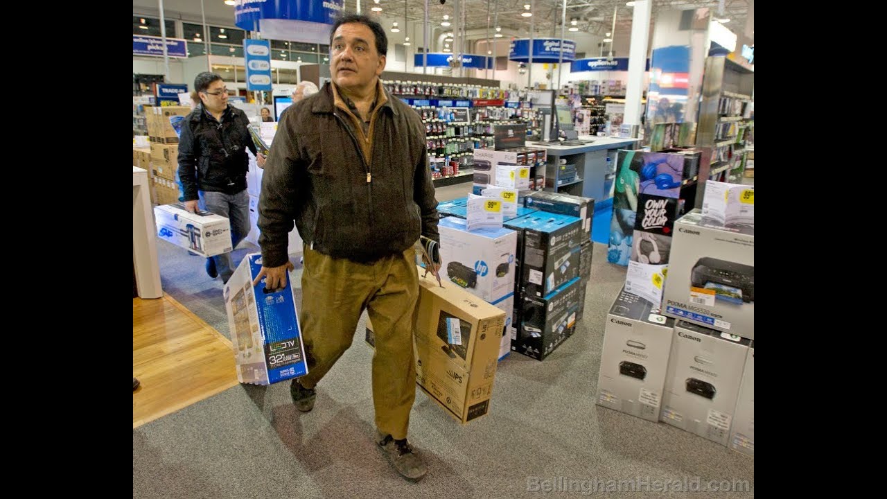 The beginning of holiday shopping season at Best Buy in Bellingham