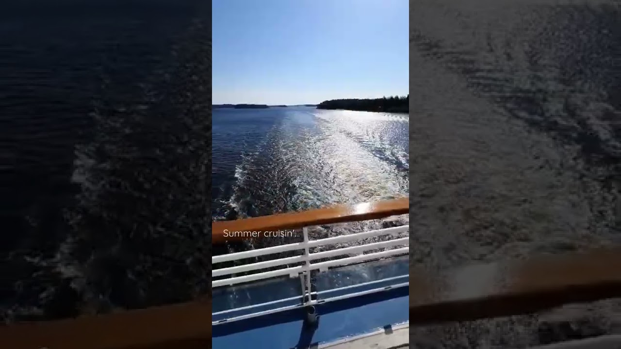 Summer cruisin' in the Swedish archipelago. 
