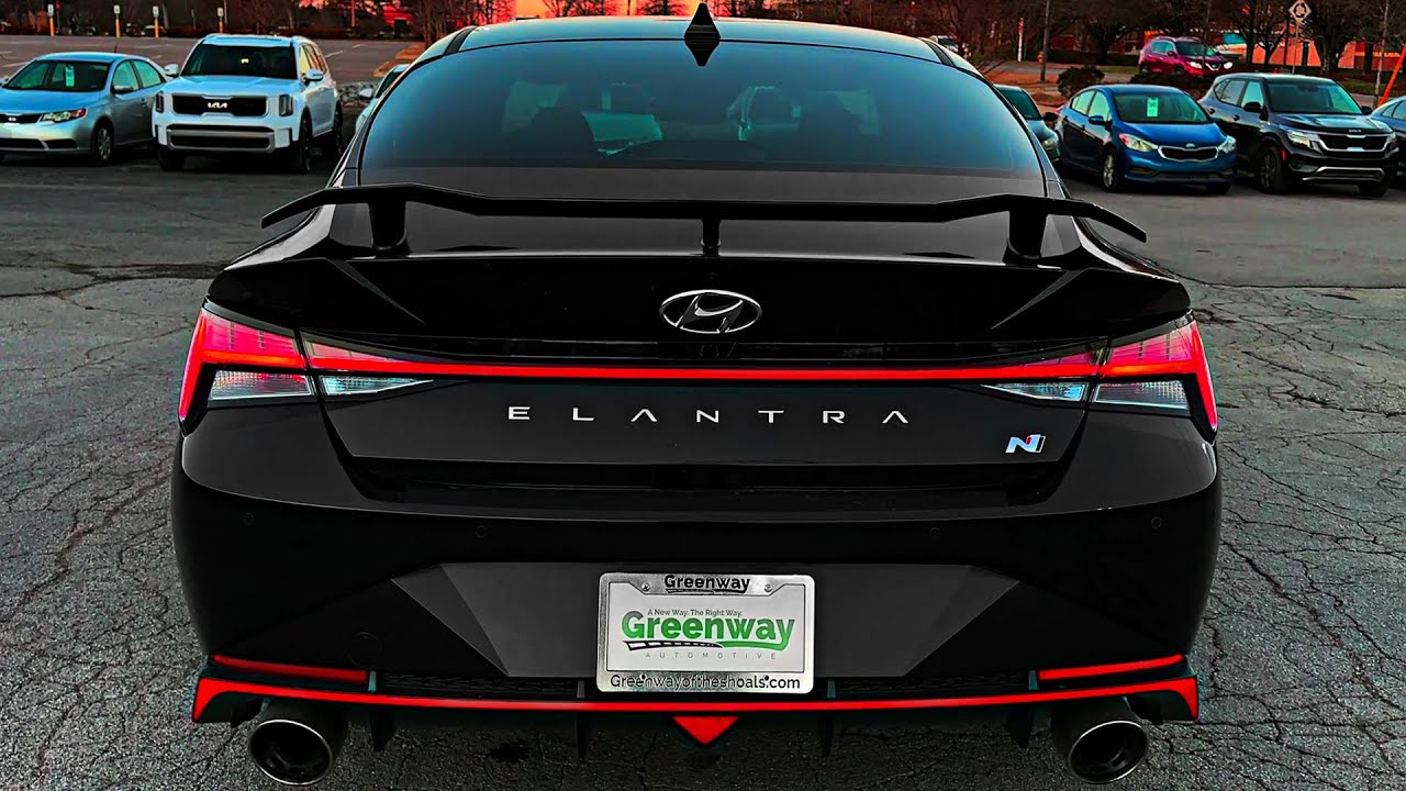 Hyundai Elantra N (2023) - детали интерьера и экстерьера (Агрессивный седан)