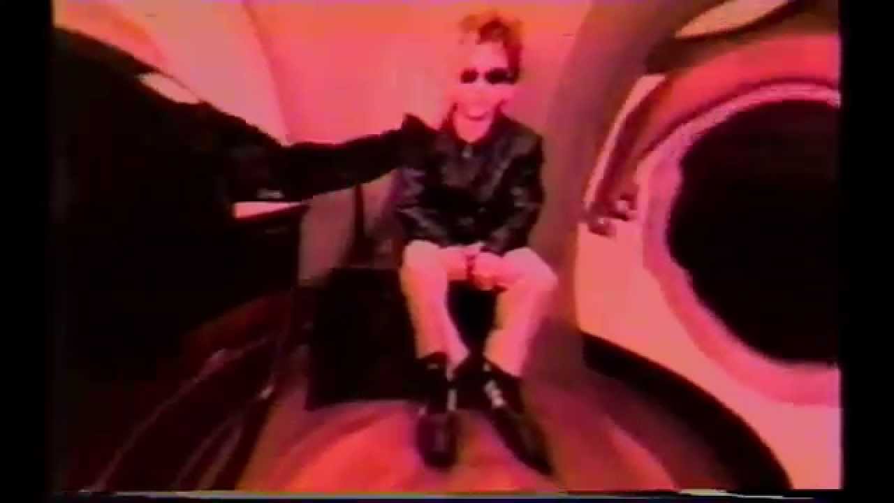 WRY - Red Shoes - 1998 - (matriz de SVHS)