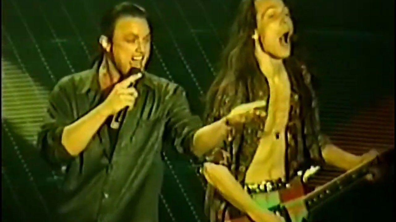 2. Walk in the Shadows [Queensr&yuml;che - Live in Osaka 1991/02/01]