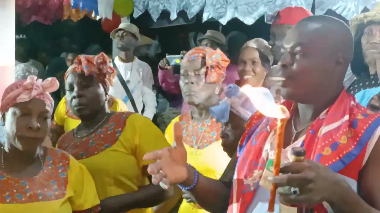 Yon lwa kap sakaje jèn gason an 