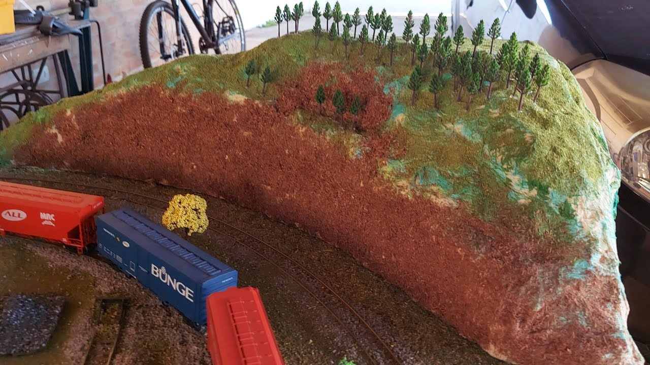 COMO FAZER MONTANHAS EM MINIATURA PARA MAQUETES - TUTORIAL DIY