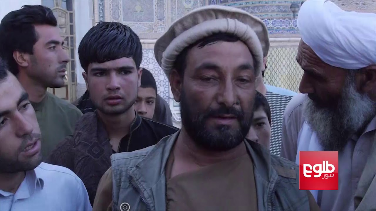 Man Throws Shoe At Hekmatyar In Herat Mosque