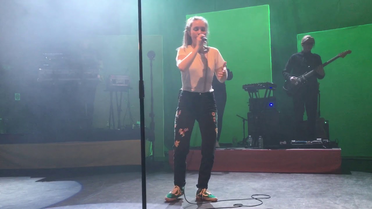 Doing You a Favour - Sigrid Live in London - O2 Shepherd’s Bush Empire