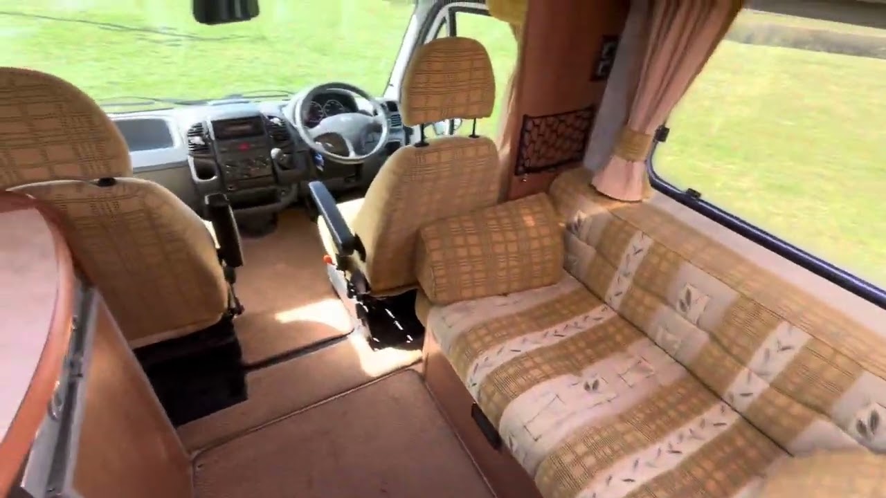Bessacarr e450 2 berth with French bed for sale £17995 @sellmymotorhomeuk.com