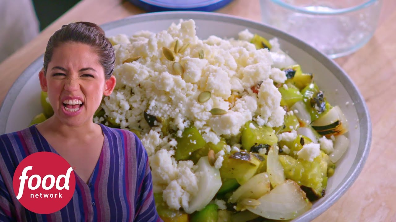 Un perfecto acompañamiento para tus comidas, ensalada de tomate carbonizado | Food Network Lat