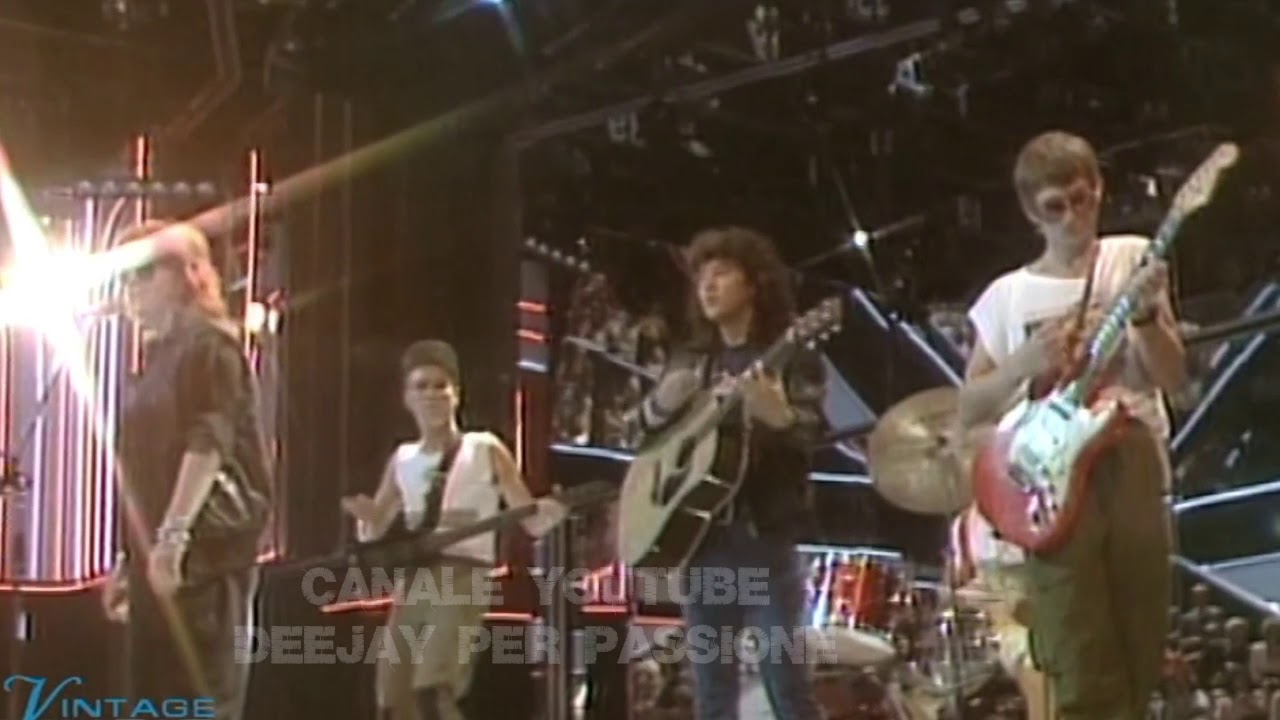 Mike Oldfield ft. Maggie Reilly - Moonlight Shadow (Premiatissima 1983)