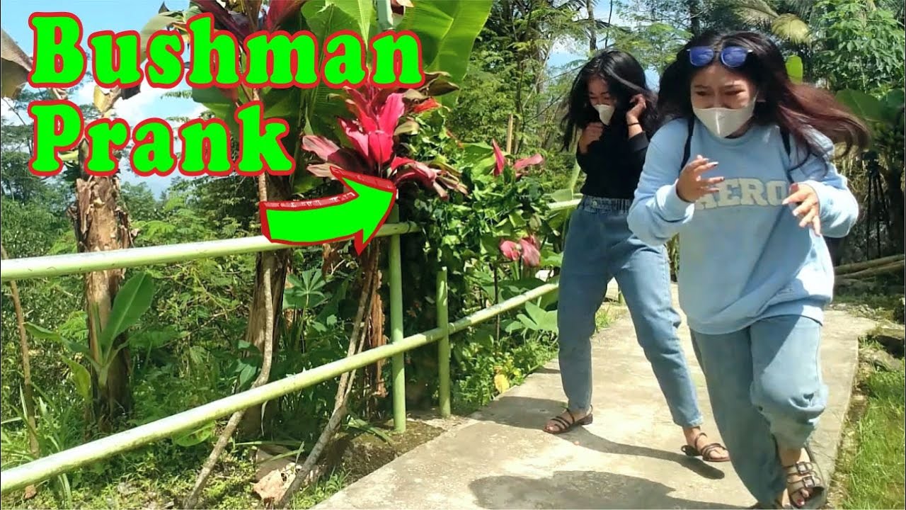 Dia sangat ketakutan || Bushman Prank Nakal