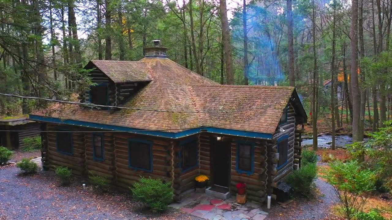Coziest Creek Cabin  Your authentic Poconos log cabin vacation experience!