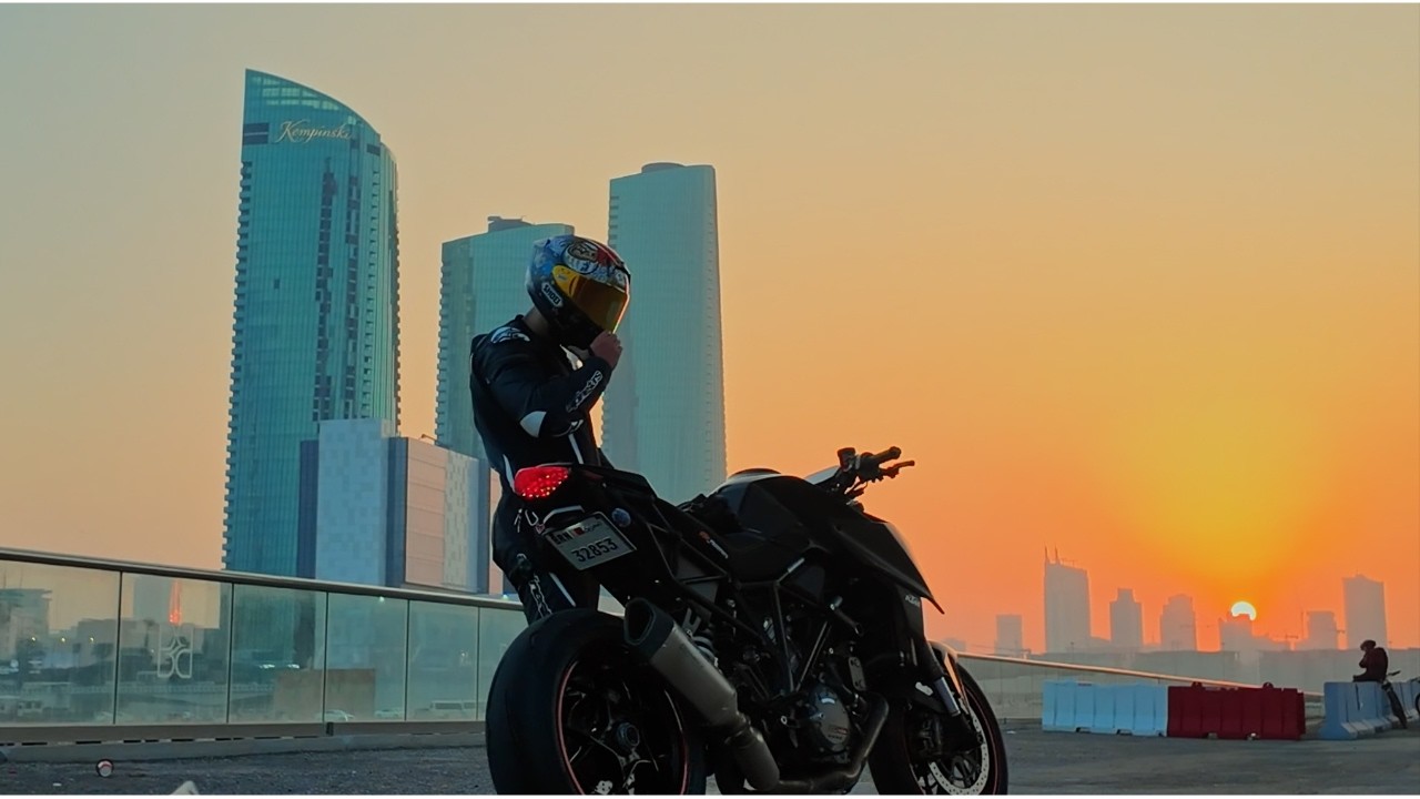 Golden Hour Therapy | KTM 1290 Super Duke R Cinematic.