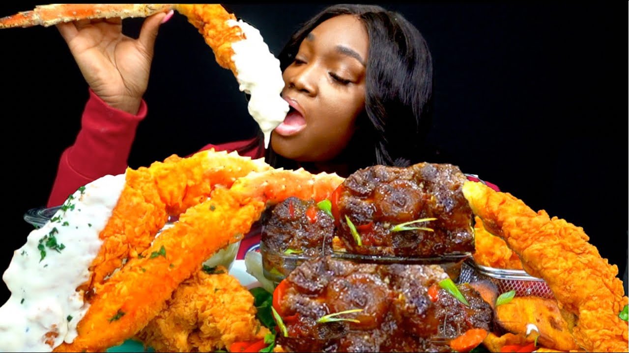 KING CRAB MUKBANG | KING CRAB WITH ALFREDO SAUCE MUKBANG | SEAFOOD BOIL MUKBANG |