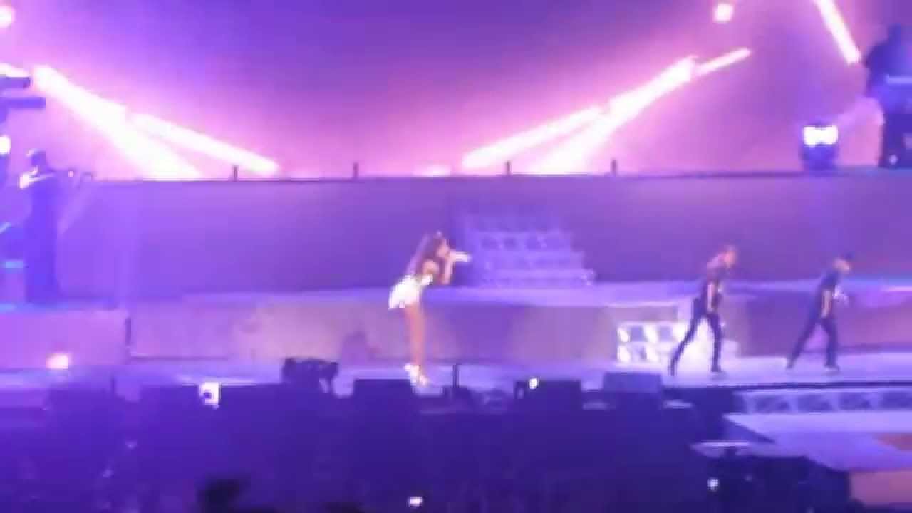 Ariana Grande with Lucky Aces - Rogers Arena - The Honeymoon Tour