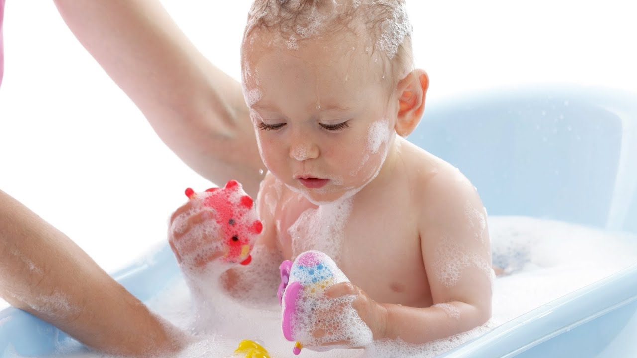 How to Give a Newborn a Bath | Infant Care