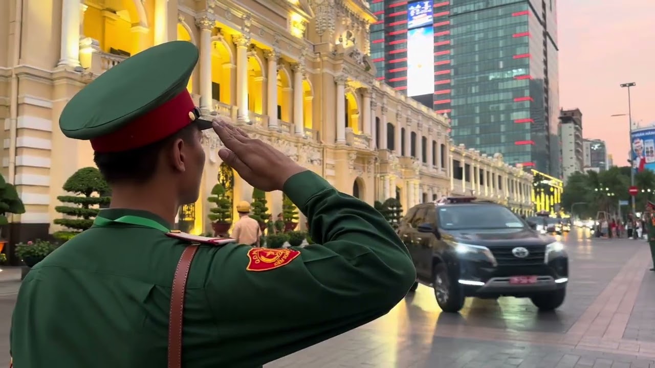 Tiểu đoàn kiểm soát quân sự 31 tham quan và dẫn đoàn bộ trưởng