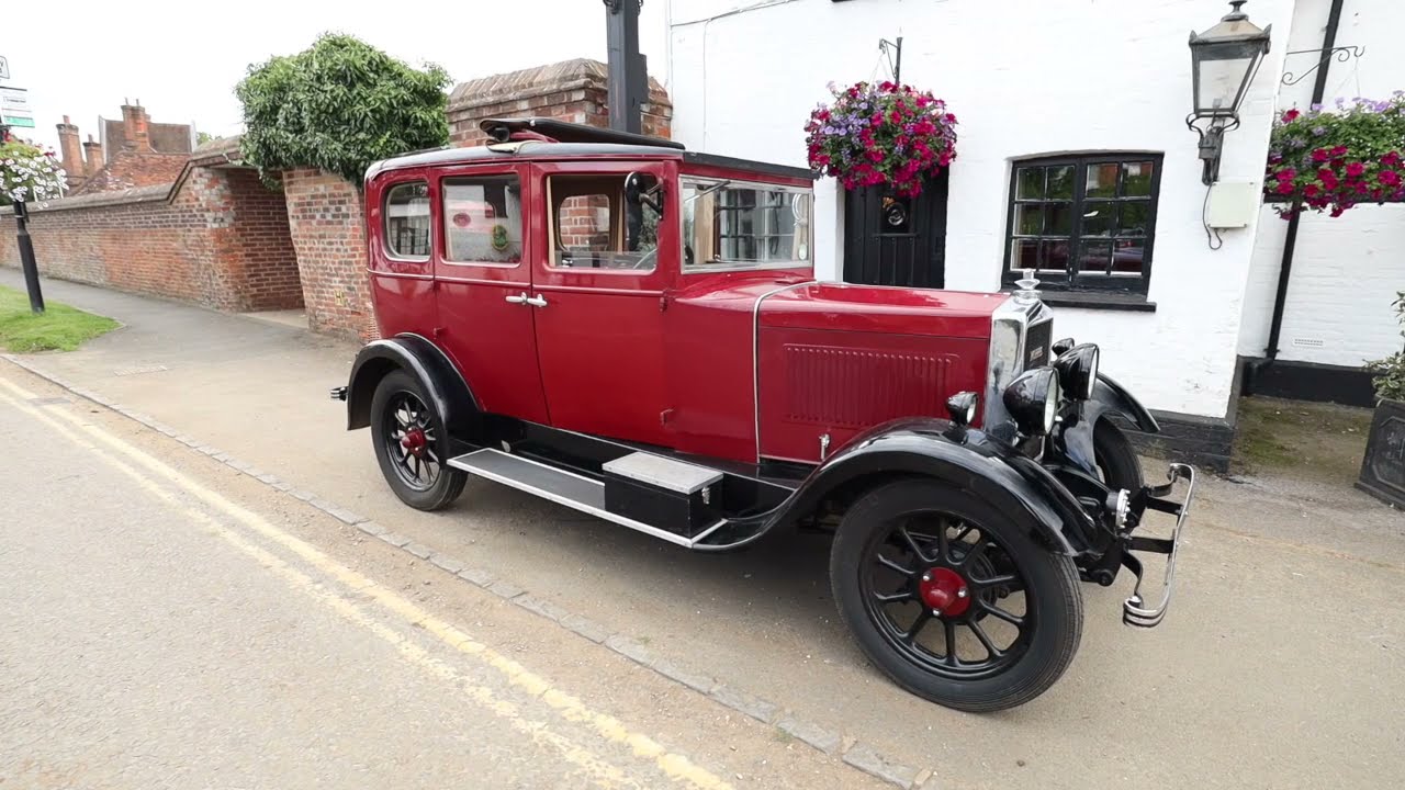 1931 Morris Cowley 11.9hp Folding-Head Saloon