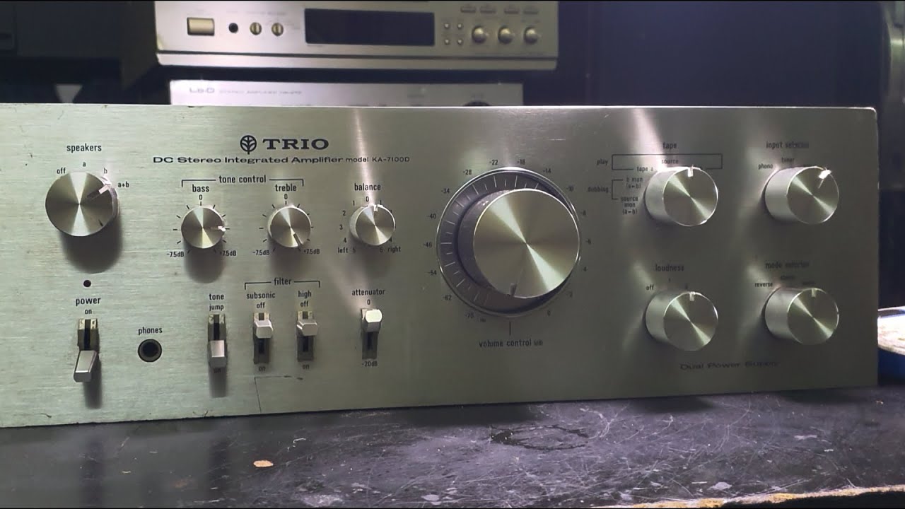 1.7tr. Đt.0855998893. Amply Trio. Ka-7100d. Mời cb xem hết video