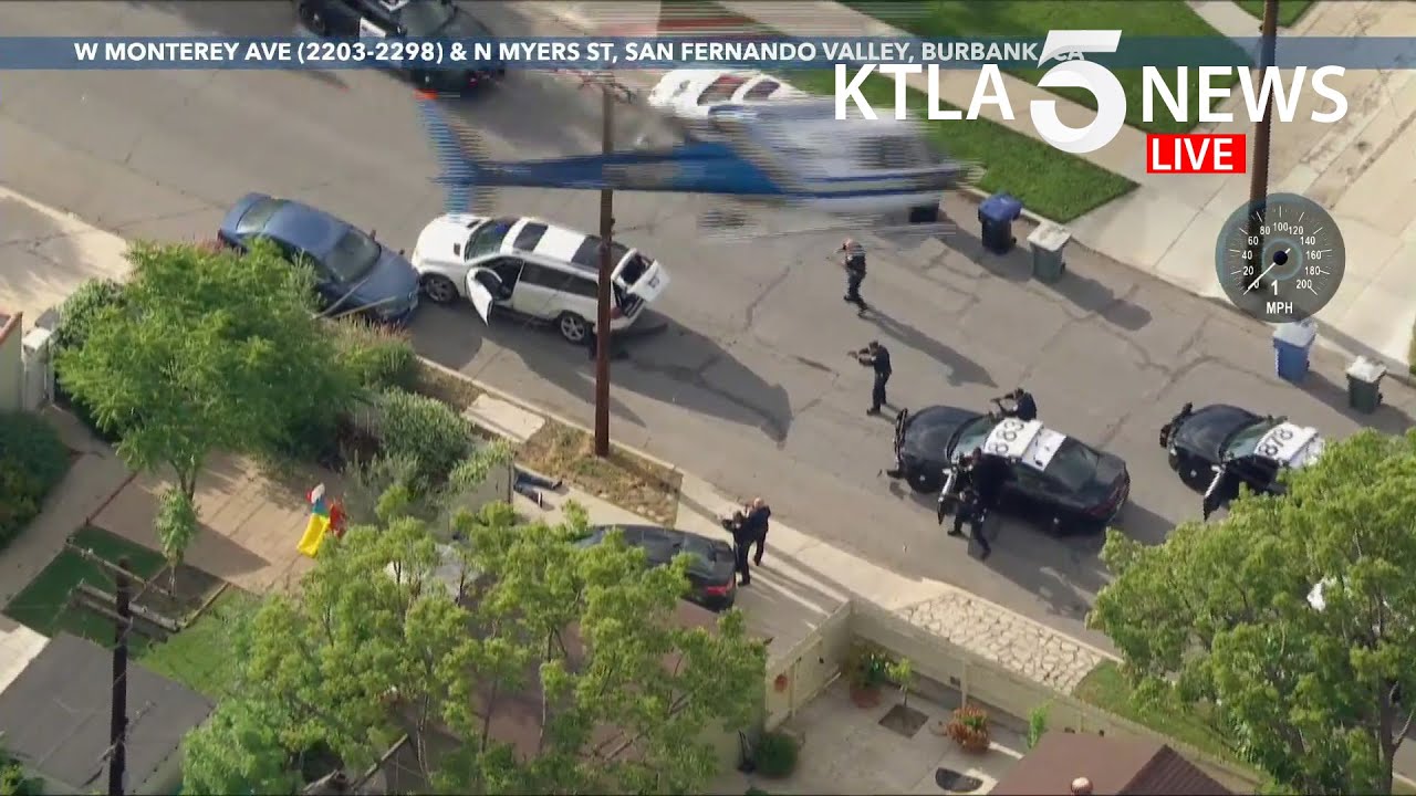 High-speed police pursuit ends in San Fernando Valley; driver in custody