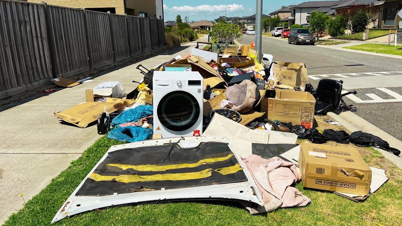 Extreme Bulky Waste Piles Are Too Much