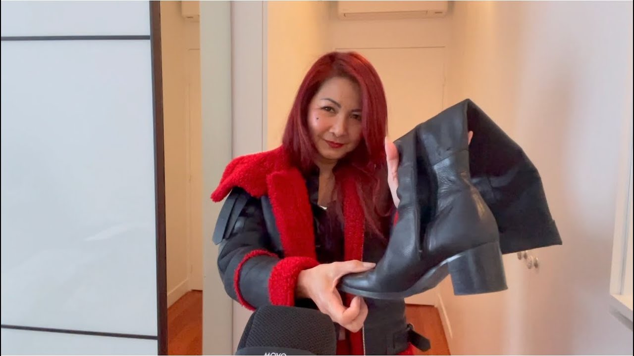 ASMR Which clothes should I wear when I go out with you( tapping and scratching leather etc..)